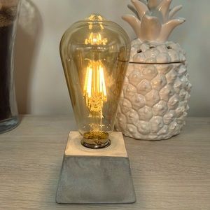 Edison bulb night light